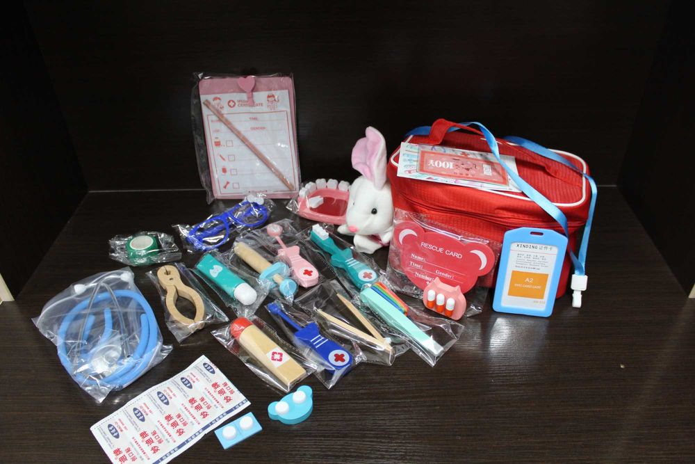 Деревяный набор «Играем в доктора»