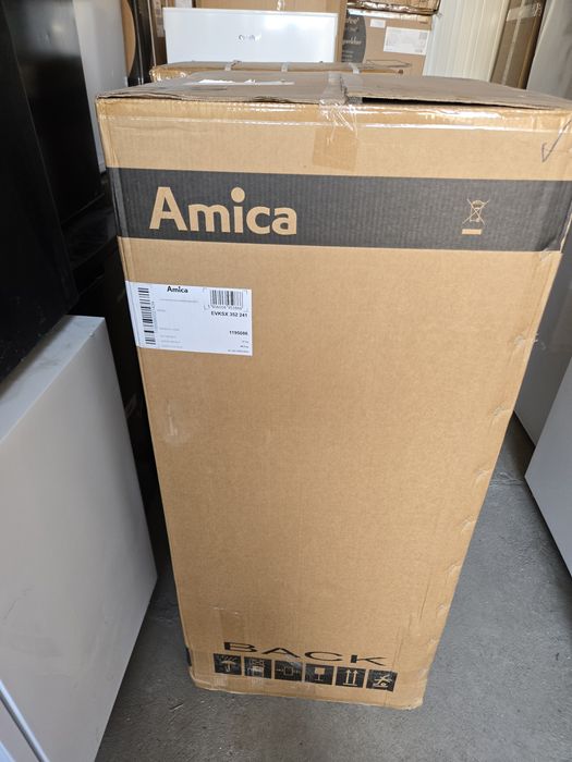 Хладилник за вграждане Amica