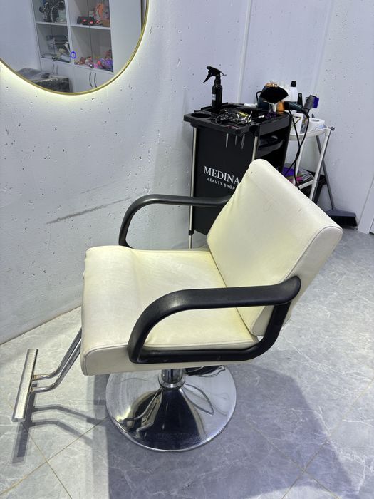 Кресло парихмакерский