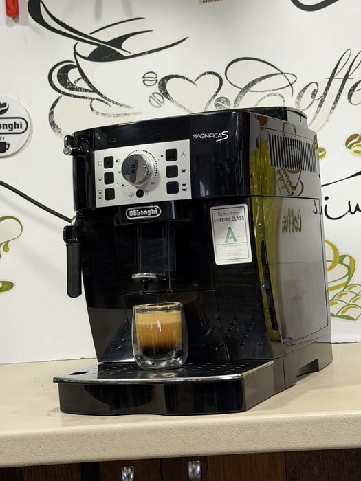 Кафемашина кафе автомат delonghi magnifica S с гаранция