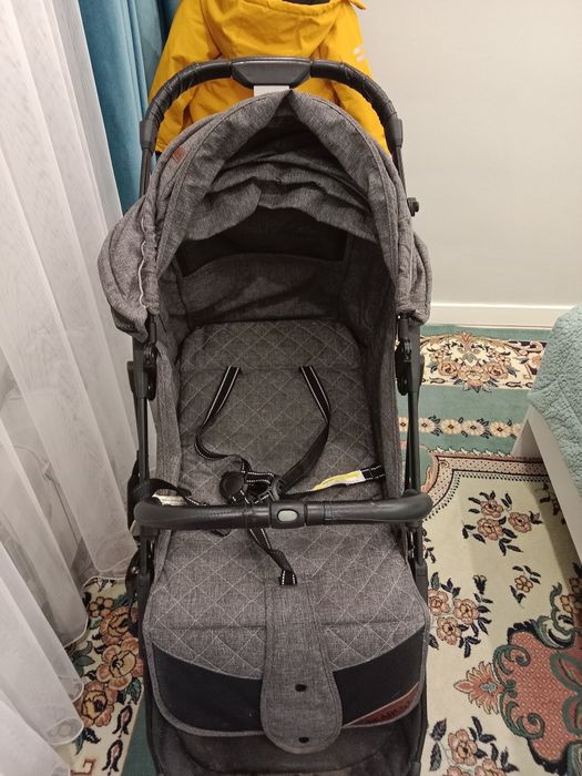 Продам коляску Dearest. Торга нет