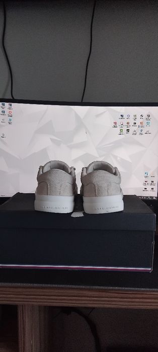 Обувки Tommy Hilfiger