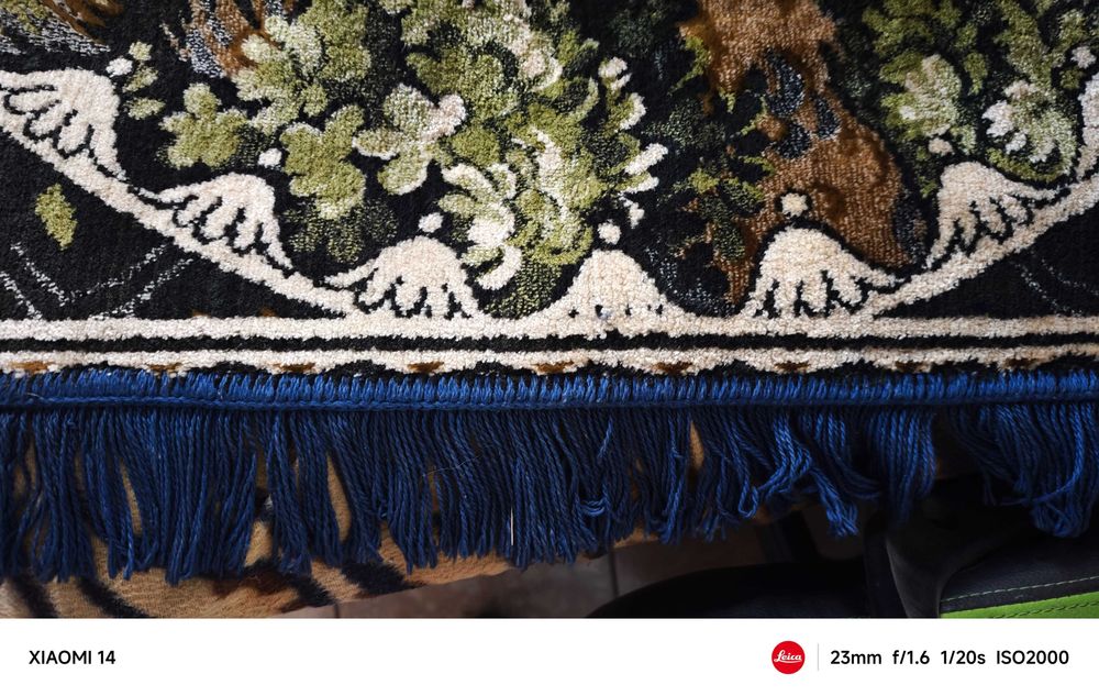 Vând urgent carpetă cerb, originală, model unic, stare foarte buna.