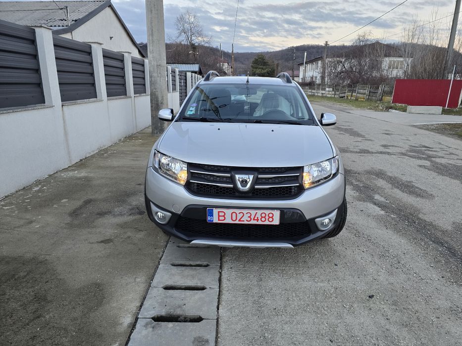 Dacia Sandero Stepway 2015 carnet service 129 mii k varianta full