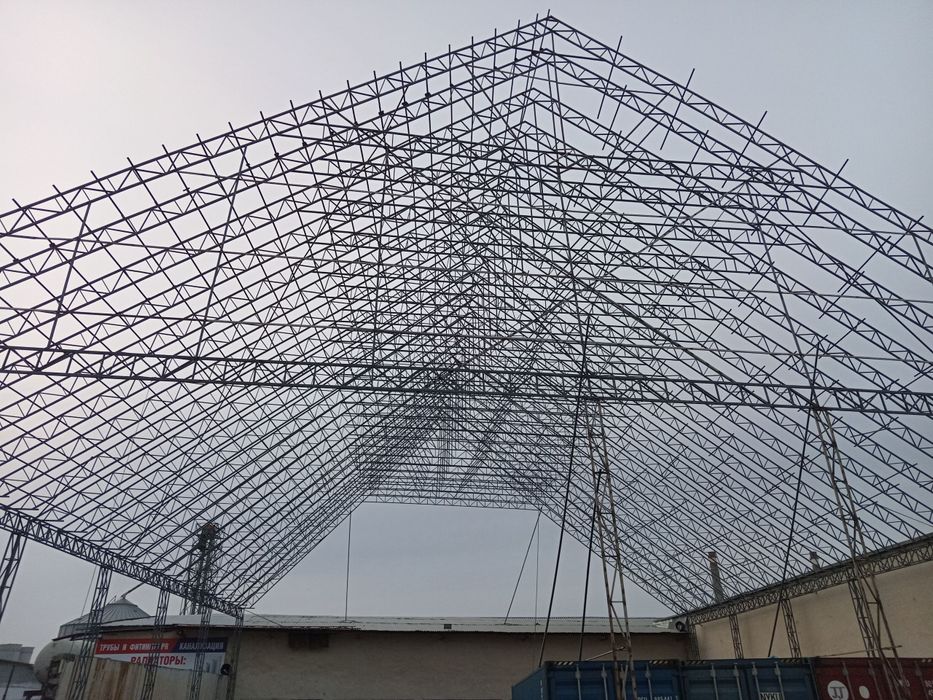 Том Навес Парник курамиз