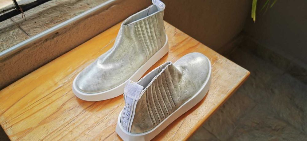 Оригинални маркови дамски маратонки/ сникърси VOILE BLANCHE - 37 номер