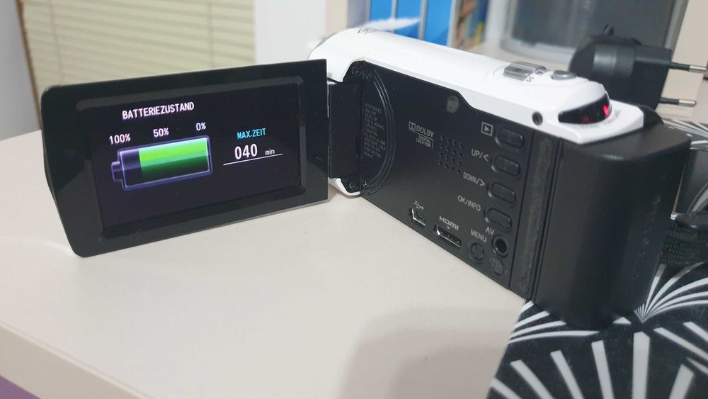 видеокамера  JVC Everio  HD