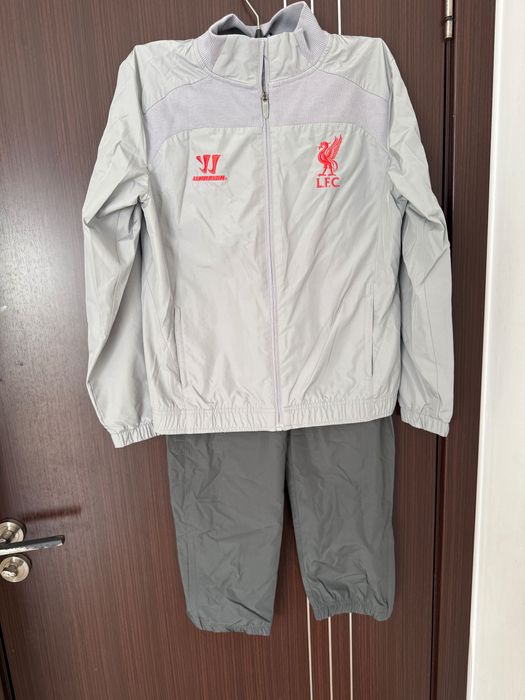 Спортна горница и долнище на Ливърпул- оригинал