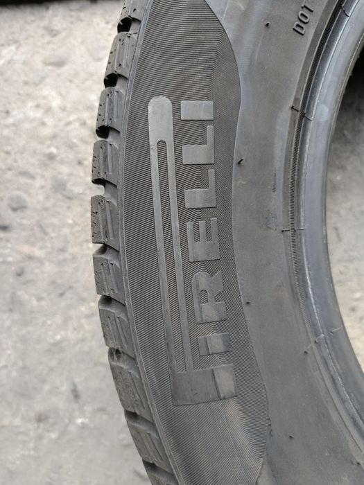 Зимни гуми -2021г.-16цола-215/60-1бр..-75лв."PIRELLI"