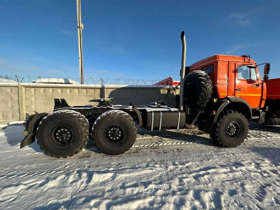 КАМАЗ седельный тягач 44108 6х6