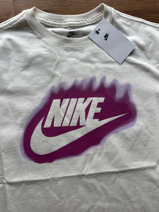 Мъжка,памучна,бяла тениска Nike HELL с щампа на гърба