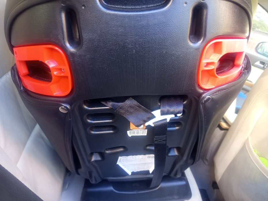 CHIPOLINO Стол за кола  Isofix