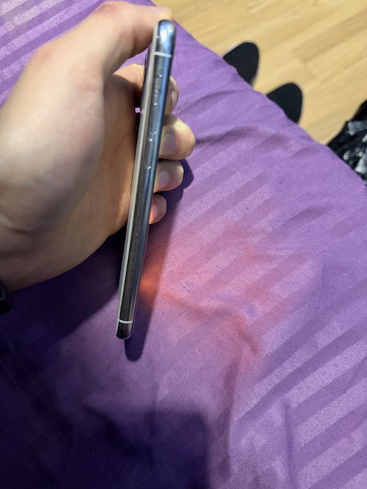 Айфон 11 про продам