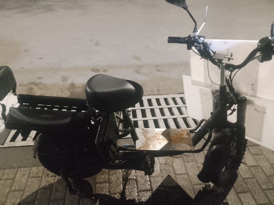 Monstr elektron velosiped