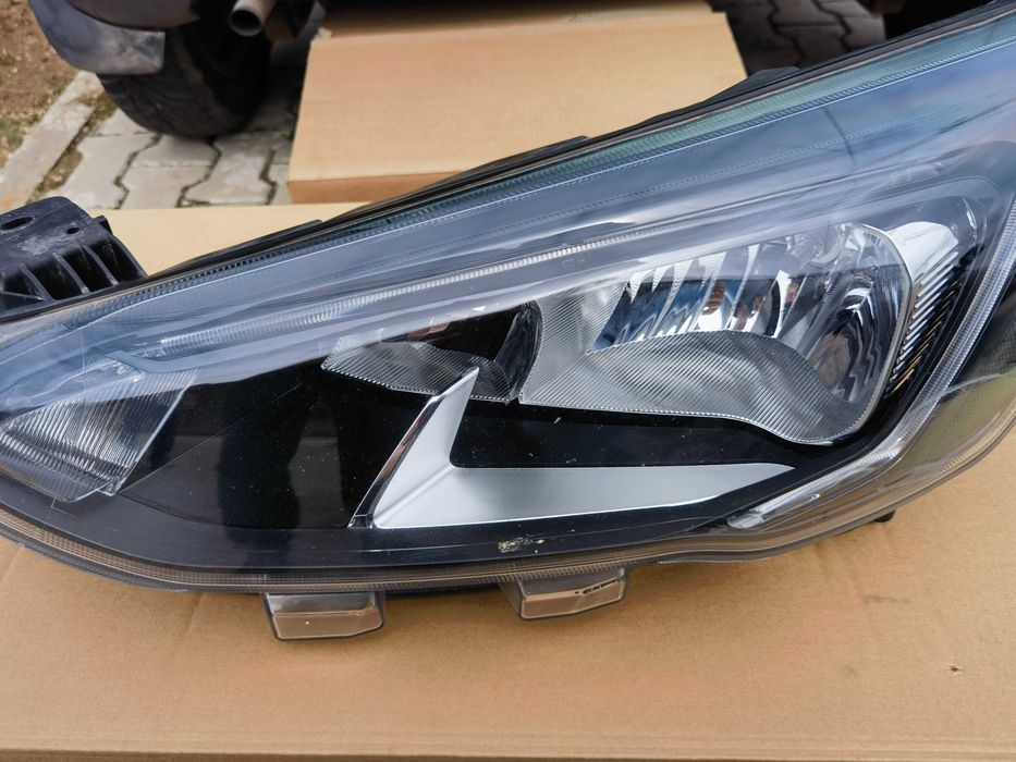 Vand Far stanga Ford Focus Active 2022