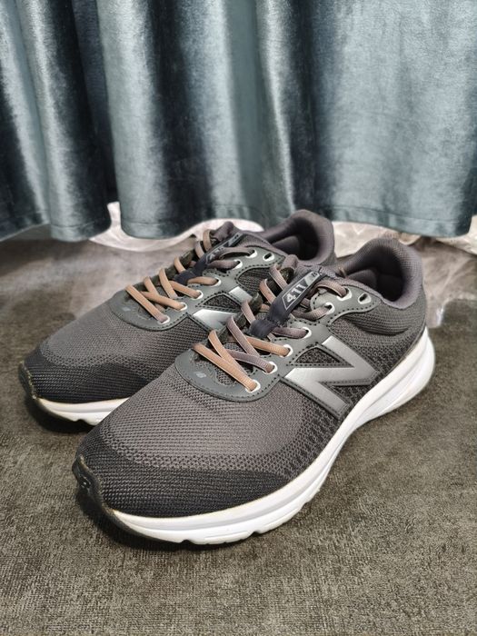 Оригинальные кроссовки New Balance 411