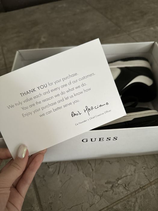 Оригинальные кроссовки Guess