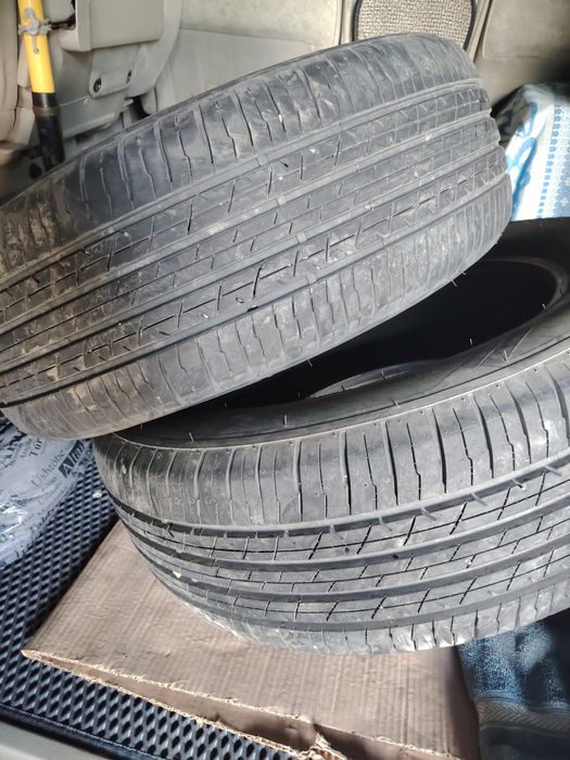 Продам шины б/у 225/60R17