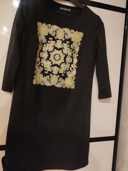 Продам платья 42 размер