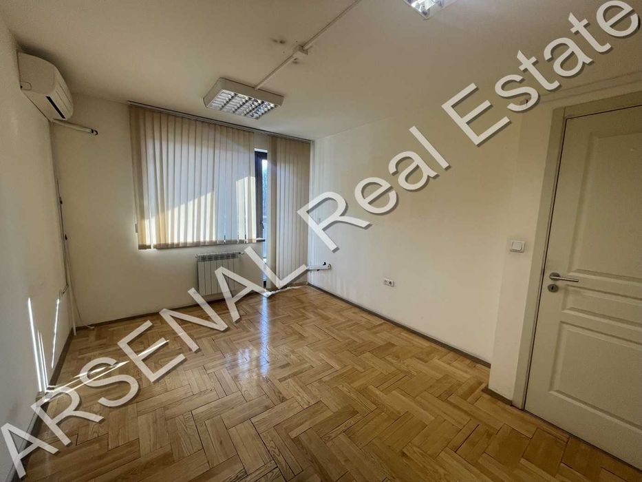 Офис под наем, Лозенец