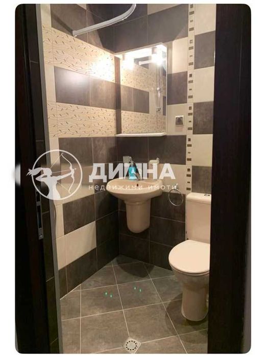 Продава се Двустаен апартамент в Пловдив, Център - 67 кв.м за 2612 €/кв.м - Снимка #4