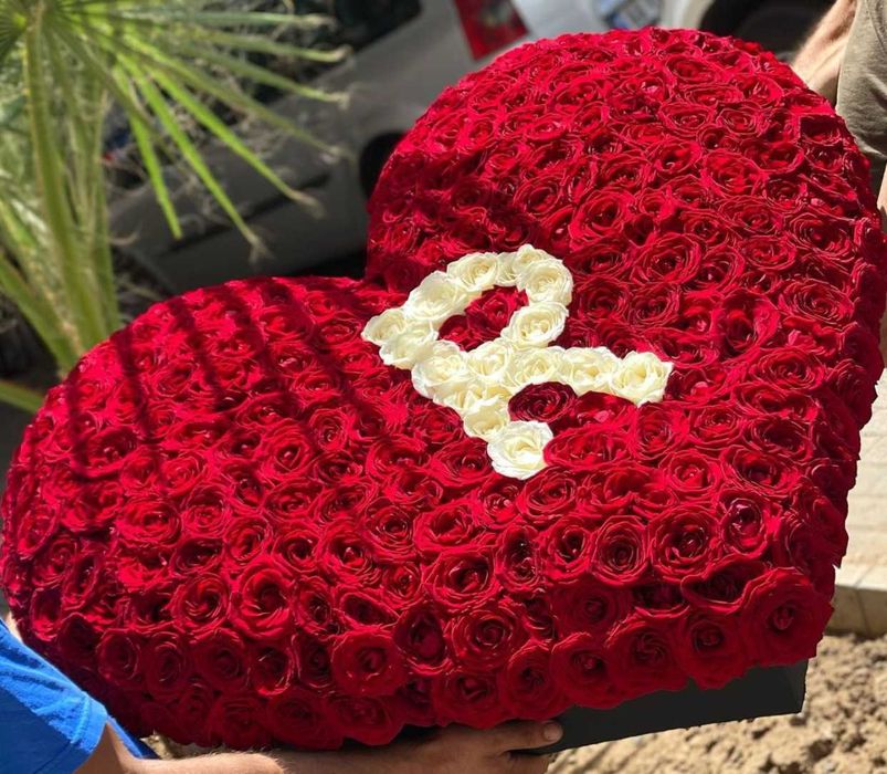 Розы пионы цветы букеты сирень