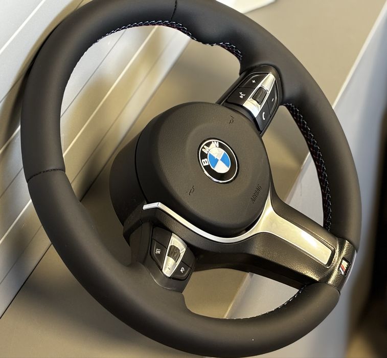 Volan M airbag rotund impecabil original Bmw seria 1 3 4 F20 F21 F20 F30 F32 F35 F31 cod 3074437 Bmw