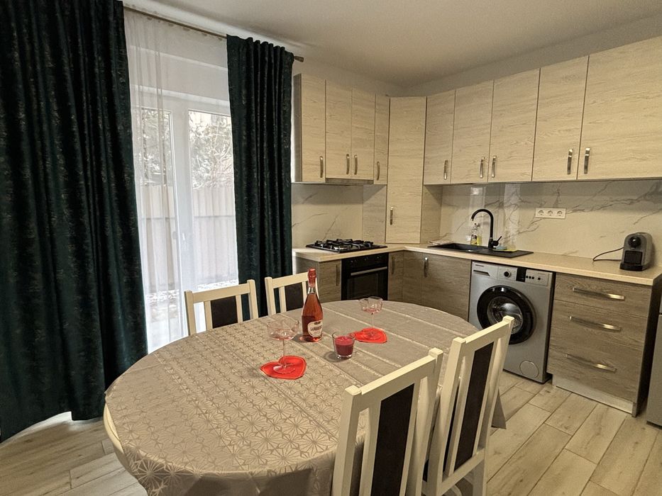 Inchiriez apartament in regim hotelier