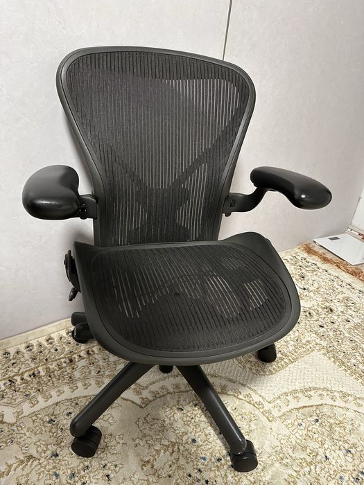 Офисное кресло HermanMiller