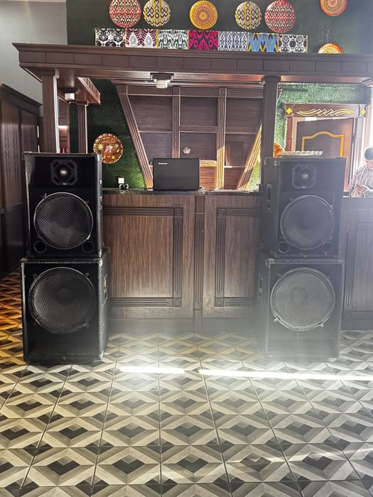 Аппаратура в комлоекте уселитель 4колонки