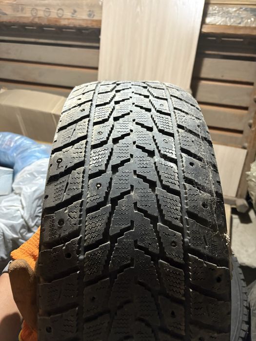 Продам комплект резины Toyo