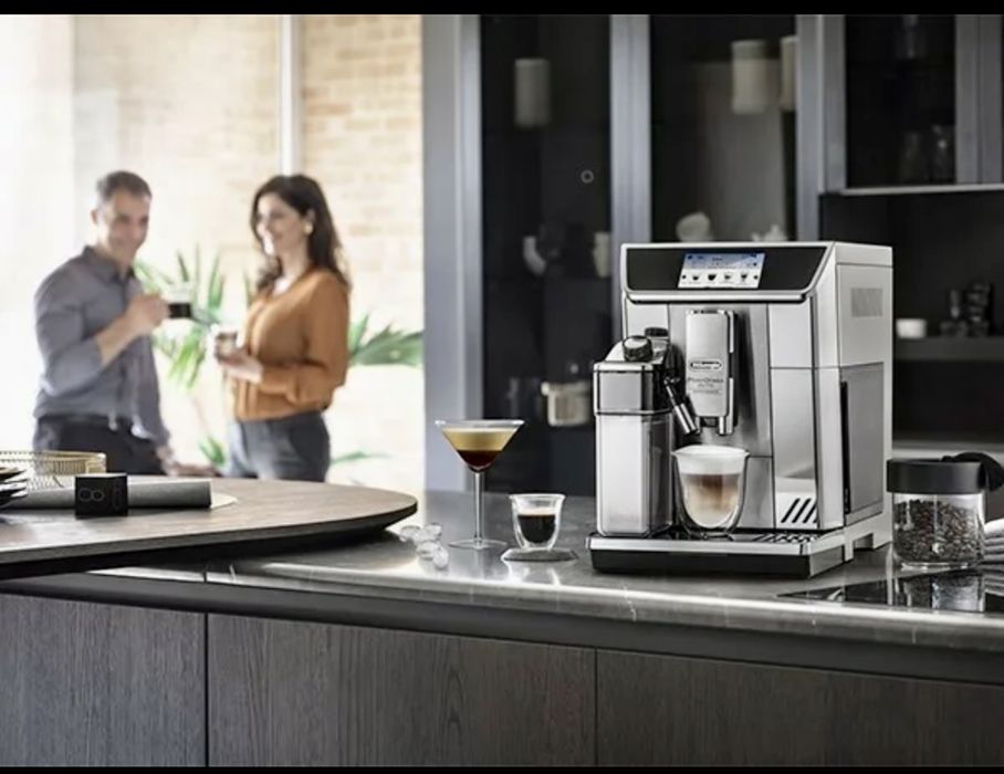 Продам кофемашину DELONGHI ECAM 650.85.MS