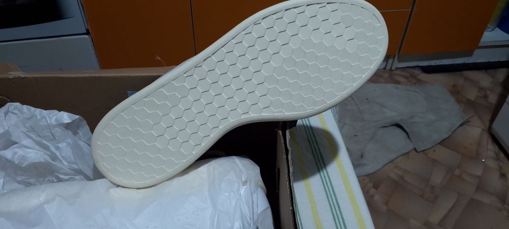 Кроссовки Adidas advantage оригинал в родной коробке