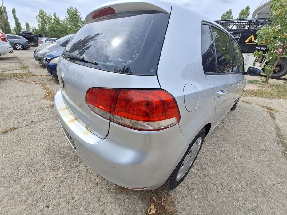 Dezmembrez Volkswagen Golf 6 2.0 Diesel  2009 CBDC