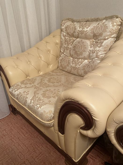 Кресло эко кожа б/у