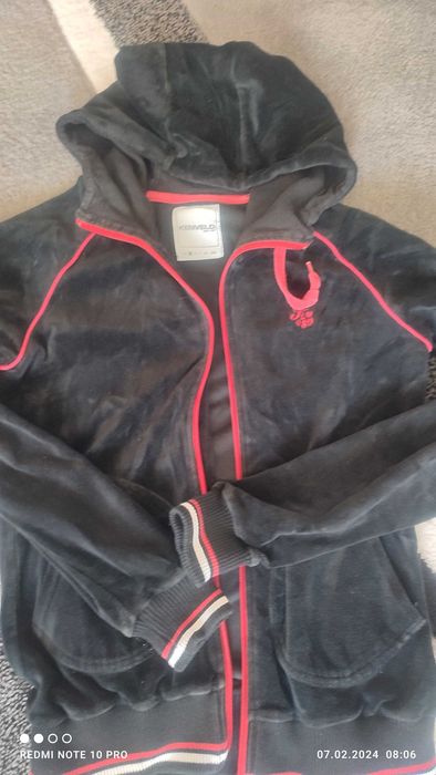 Дамски спортни суичъри