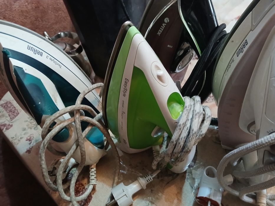 Продам утюги недорого