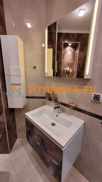 Продава се Тристаен апартамент в Варна, Център - 129 кв.м за 1107 €/кв.м - Снимка #8