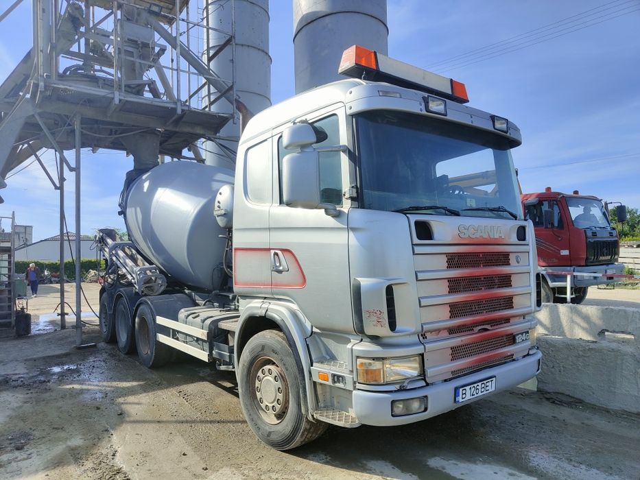 Autobetoniera Scania 8x4  9 MC cu jgheab 9ml