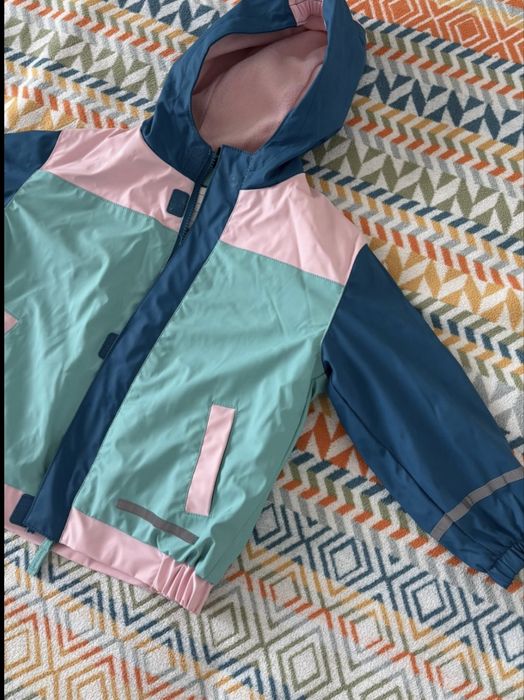 Продам утепленную куртку дождевик