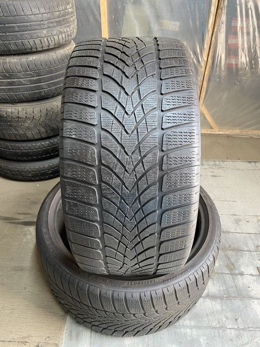 285/30/21 Dunlop зимний