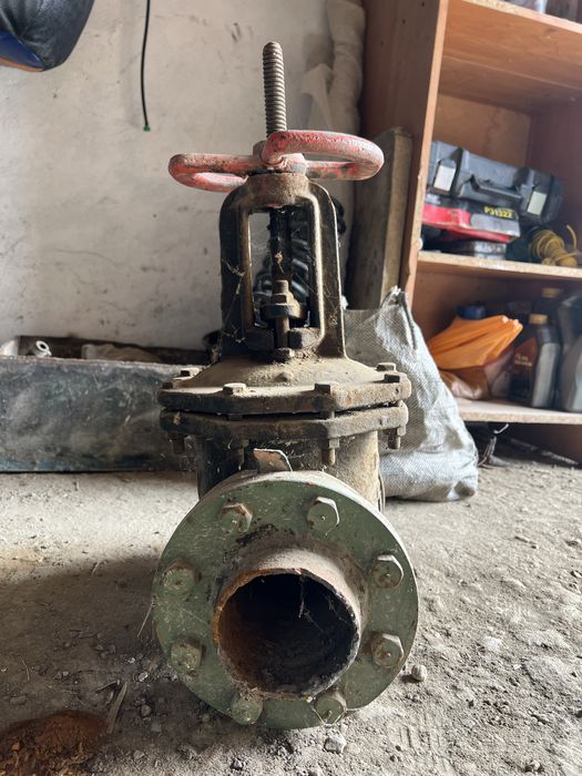 Задвижка РУ  100