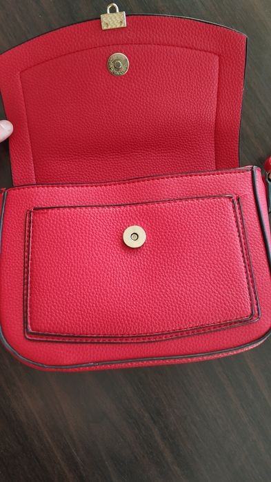 Дамска чанта червена