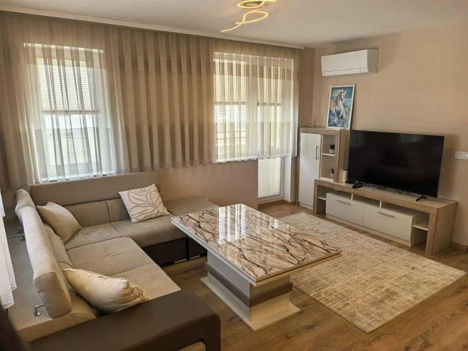 Двустаен апартамент под наем Надежда 4