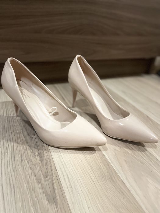 Дамски обувки на ток 40/41