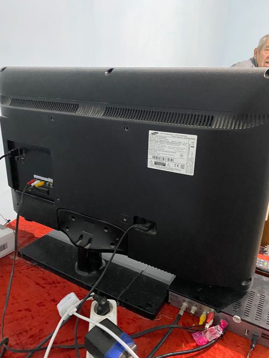 Телевизор (Samsung)