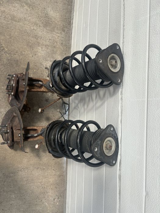 fuzeta amortizor arc volvo S40 an 2006 motor 1.6tdci