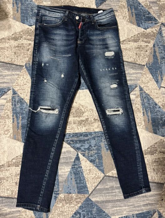 Blugi dsquared, noi fără eticheta