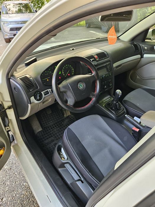 SKODA Octavia 2008 — imagine 2