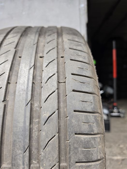 4 бр. летни гуми 225/50/17 Continental AO DOT 2x1821 2x0919 4-5 mm